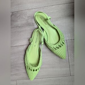NWOT woven flats